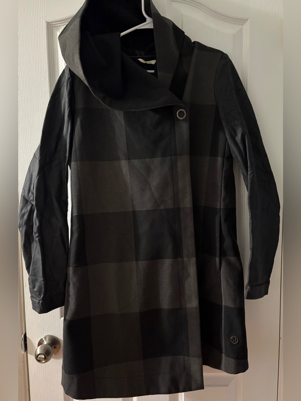 Lululemon Savasana Softshell II